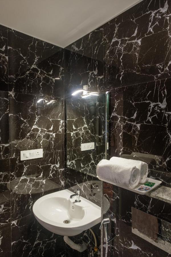 Hotel Opal Kolhapur Extérieur photo
