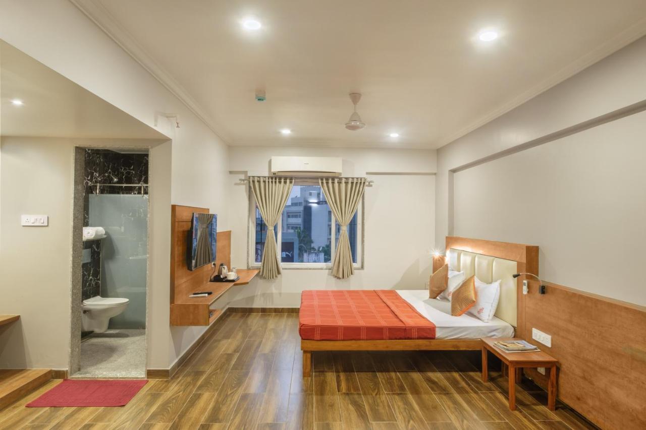 Hotel Opal Kolhapur Extérieur photo