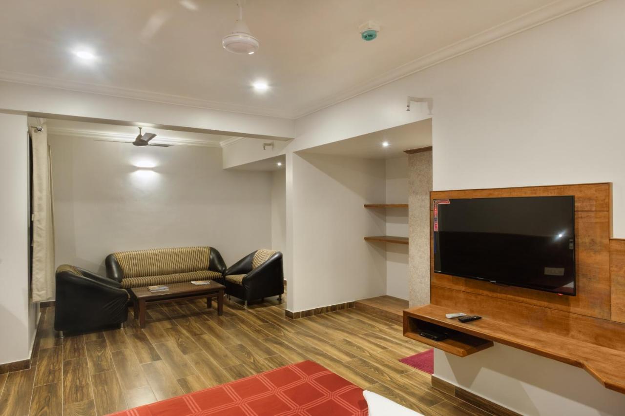 Hotel Opal Kolhapur Extérieur photo