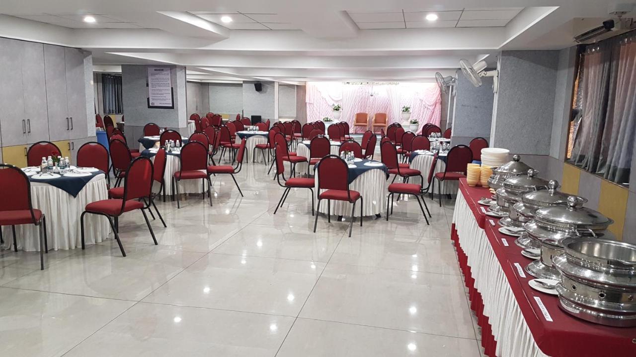 Hotel Opal Kolhapur Extérieur photo